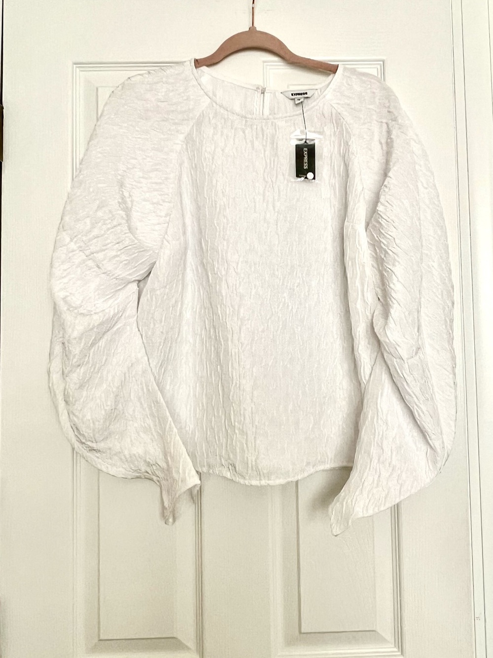 NWT Express White Long Sleeve Women’s Blouse - Size L